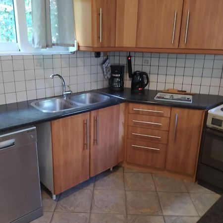 Marousi Comfy Apartment With Balcony Aten Exteriör bild